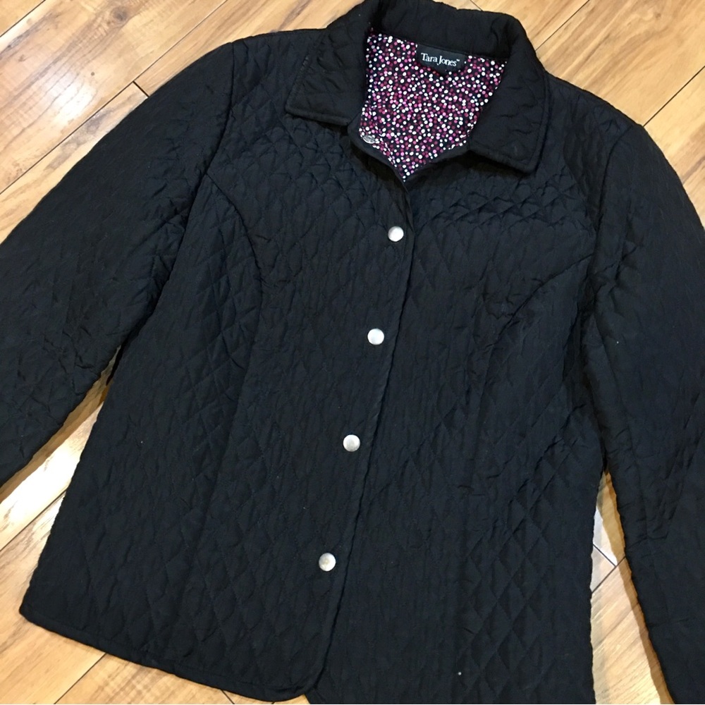 Tara Jones Black Quilted Jacket Snap front Closure medium 8 Athlesiure preppy